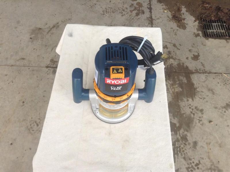 lot 8 image: Ryobi 1 ½ HP router,  m...