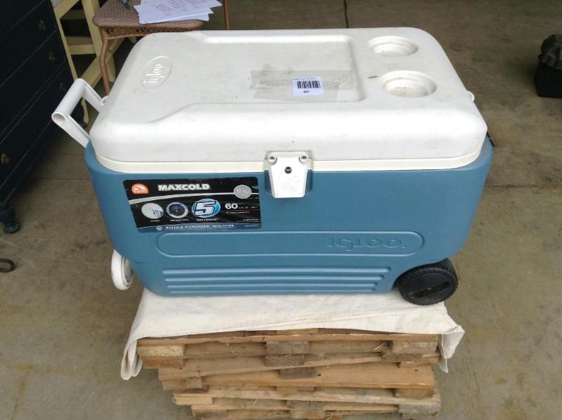lot 80 image: Igloo 60 quart cooler...