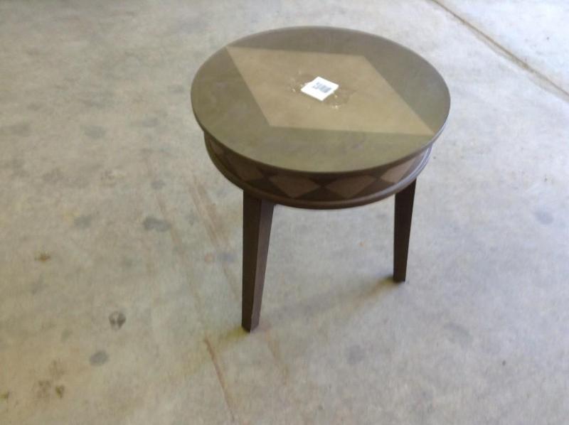 lot 91 image: End table with 3 legs, Ht 22 Diamet...