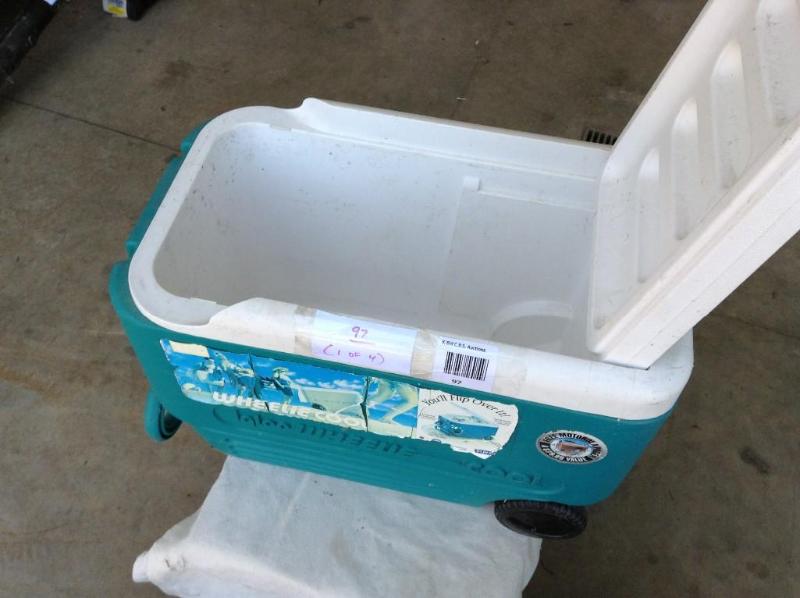 lot 97 image: Set of 4 - (1 of 4) Igloo 38 quart ...