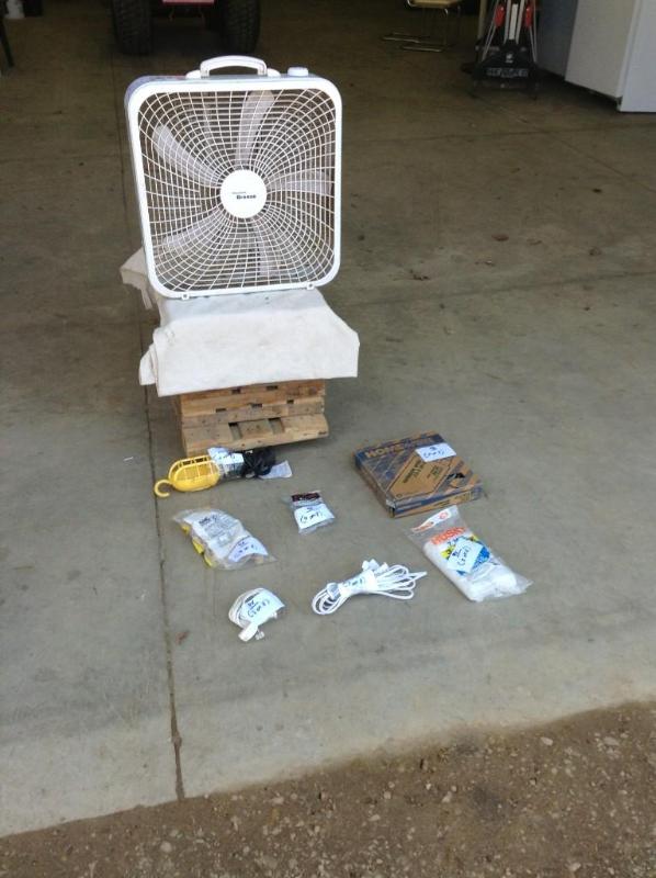 lot 98 image: 3 Speed Hawaiian Breeze fan, troubl...
