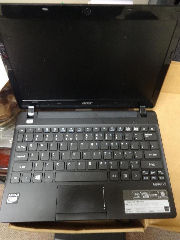 lot 10 image: ACER ASPIRE 11.6" 4GB WINDOWS ...