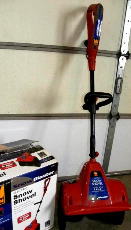 Electric Snow Shovel, 9 amp, throws...