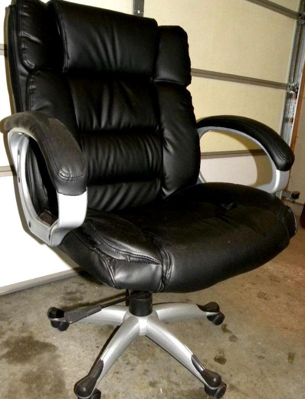 Castle Creek Big Mans Office Chair...