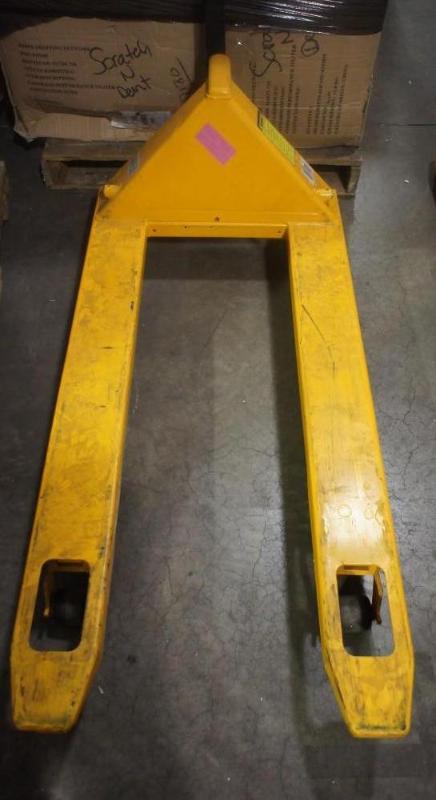 4400 LBS Pallet Jack  Needs Some W...