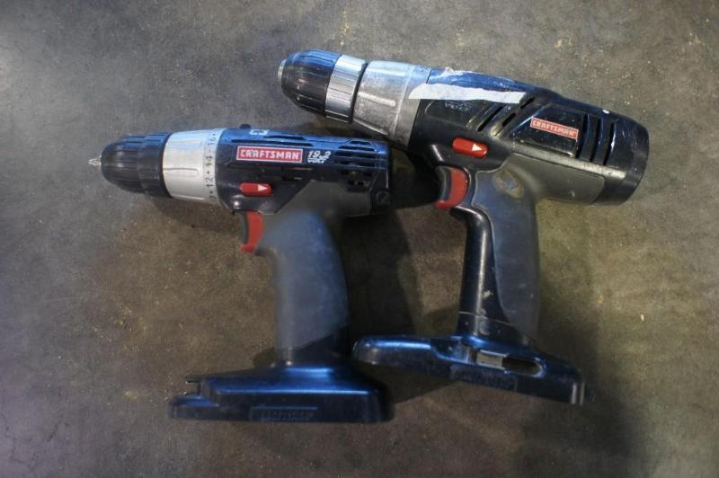 Craftsman 12 in 19.2 volt drill dr...