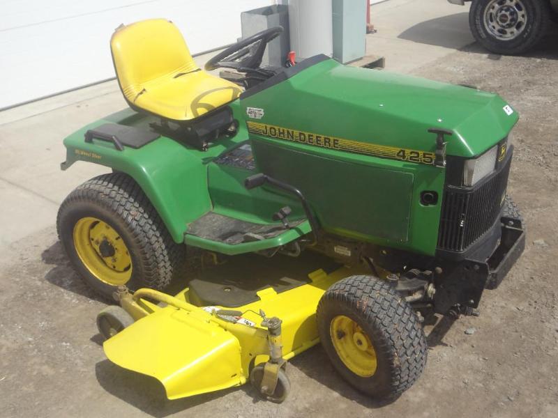 lot 5 image: John Deere 424 Hydro-Drive Tractor,...