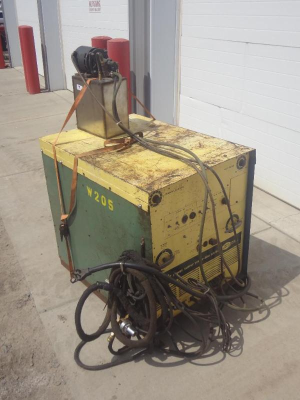 lot 7 image: Linde Type C-300ACDC 32Volt Single...
