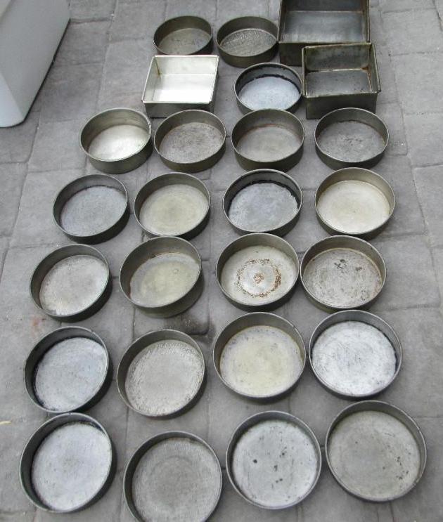 lot 29 image: Lot of 23 round 6" and 3 squar...
