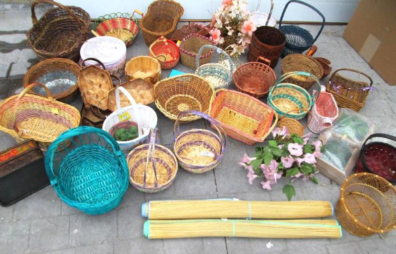 lot 63 image: HUGE lot of baskets, many styles an...