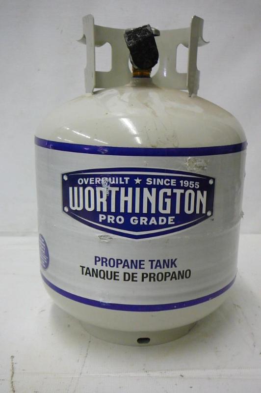 lot 10 image: Propane Tank  20 pound NEW Sol...