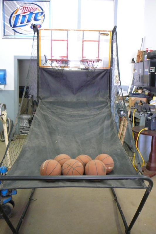 lot 24 image: Harvard Electronic Basketball Game&...