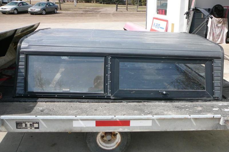 lot 28 image: Radco&nbspAluminum Topper w side ...