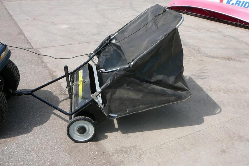 lot 3 image: Craftsman Lawn Sweeper 38" Mod...