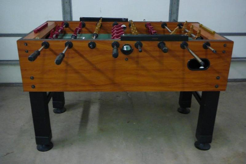 Halex Foosball table and balls... Alexandria Lawn, Sporting