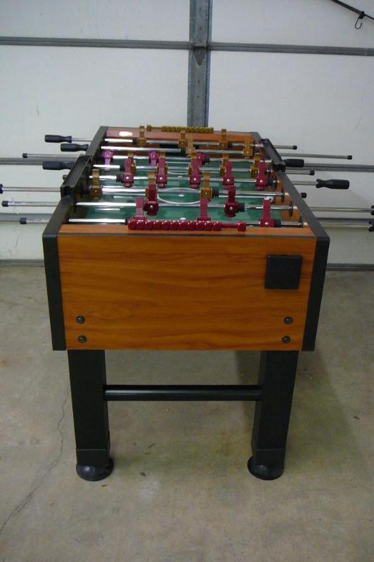 Halex Foosball table and balls... Alexandria Lawn, Sporting