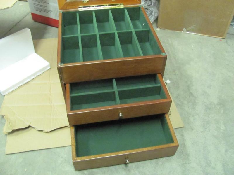 This NEW (in original box) Sportsma...