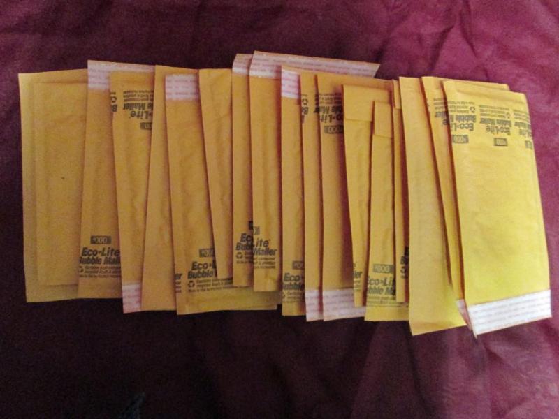 lot 109 image: Lot of approximately 20 Eco-Lite bu...