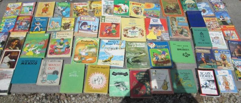 lot 180 image: Lot of vintage and classic children...