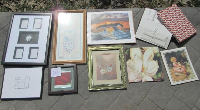 lot 189 image: Lot of prints, frames, and vintage ...