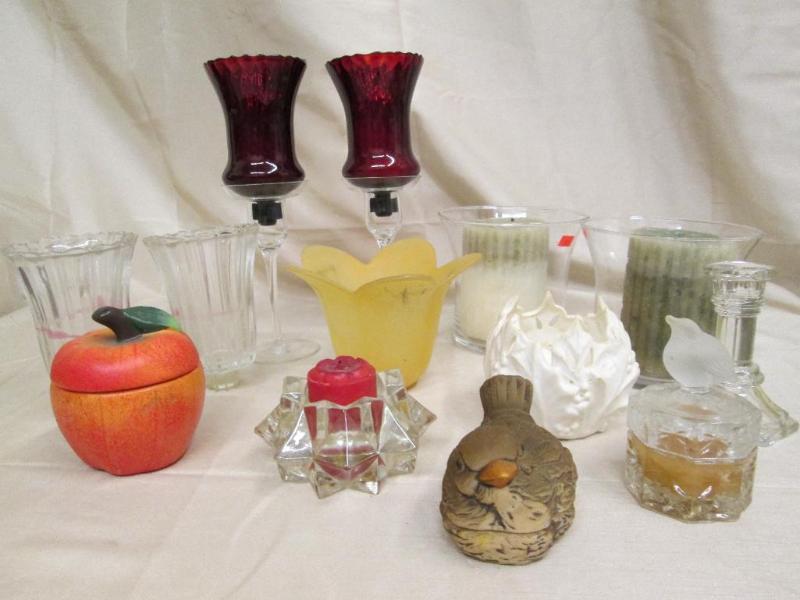 lot 196 image: Lot of assorted candle holders....