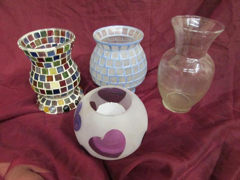 lot 199 image: Lot of interesting vases and candle...