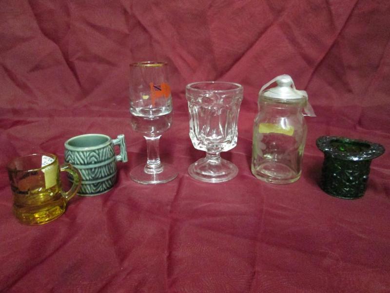 lot 36 image: Assorted vintage miniature stemmed ...