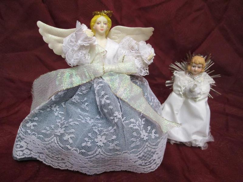 lot 54 image: Vintage porcelain tree top angels d...