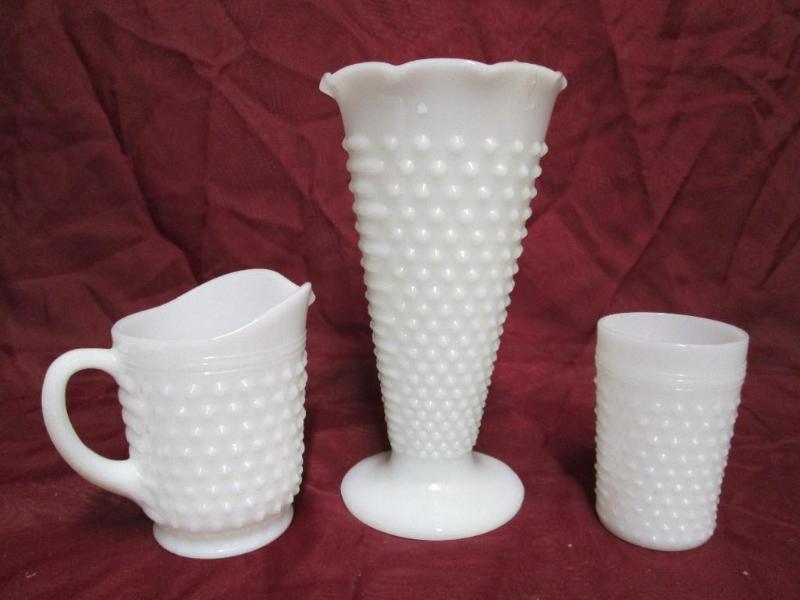 lot 63 image: Vintage milk glass dot style vase...