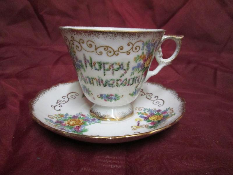 lot 84 image: Set of Tobasco glassware. Pitcher a...