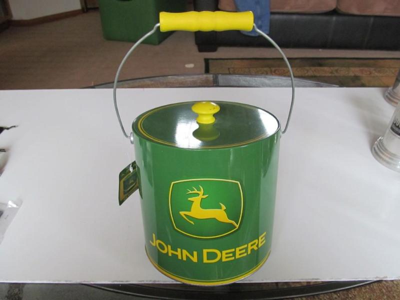 lot 3 image: John Deere ice bucket,brand new....
