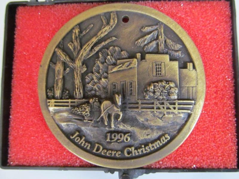 lot 5 image: John Deere Christmas ornament,brand...