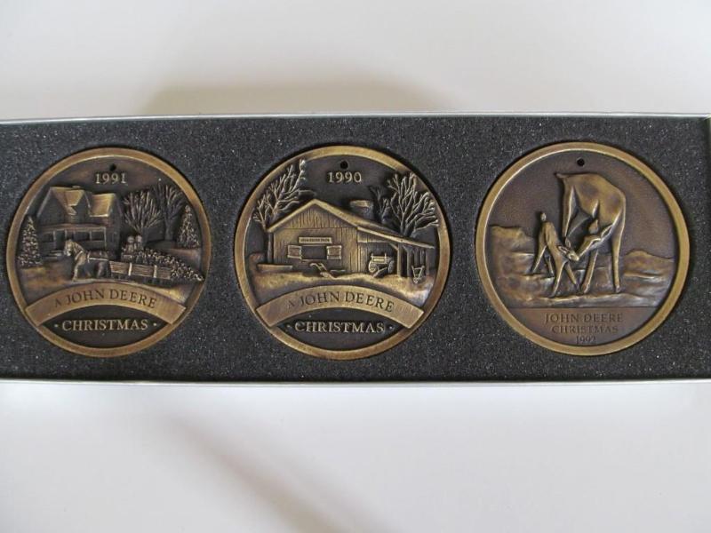 lot 7 image: John Deere Christmas ornament set,w...