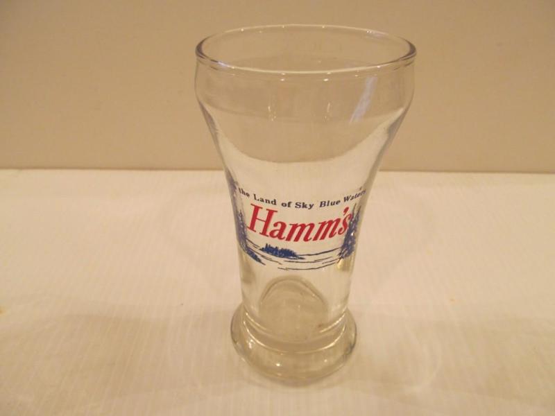 lot 82 image: Hamms beer glass....