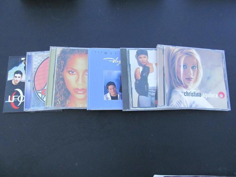 lot 89 image: CDs,Tony Braxton....