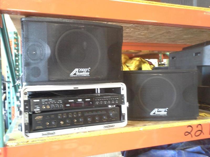 lot 15 image: CAVS Karaoke Machine