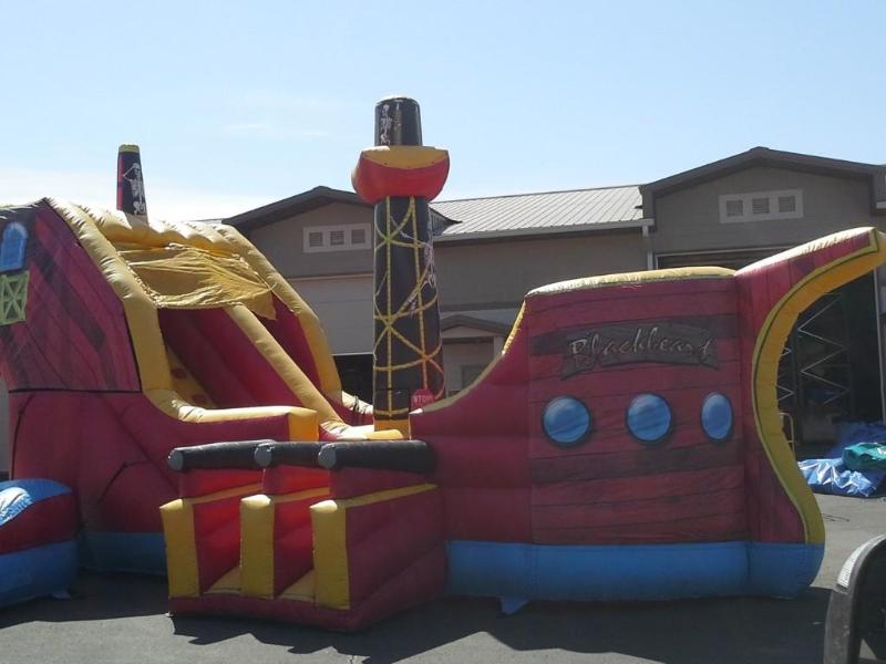 lot 33 image: Blackbeard Pirate SHP Combo