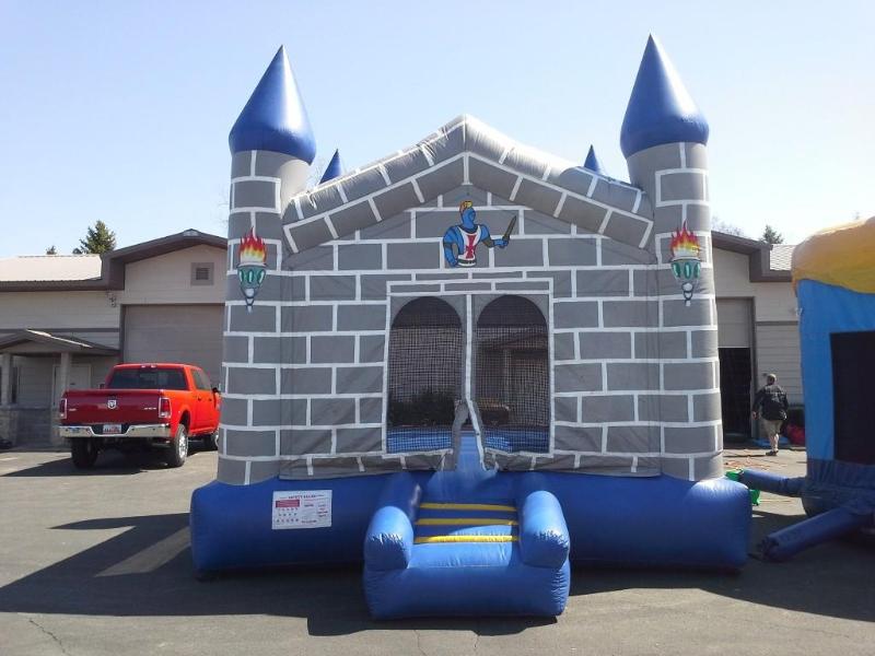 lot 38 image: Blue Gray Castle,