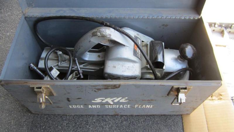 lot 1 image: Skil Model 100 Planer...