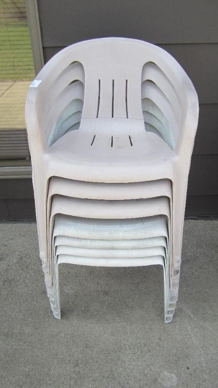 lot 185 image: 7 chairs...