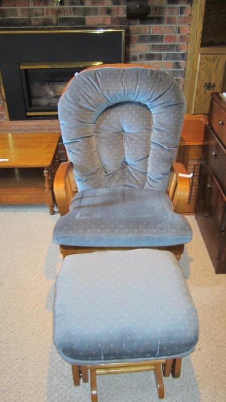 lot 210 image: Rocking chair...