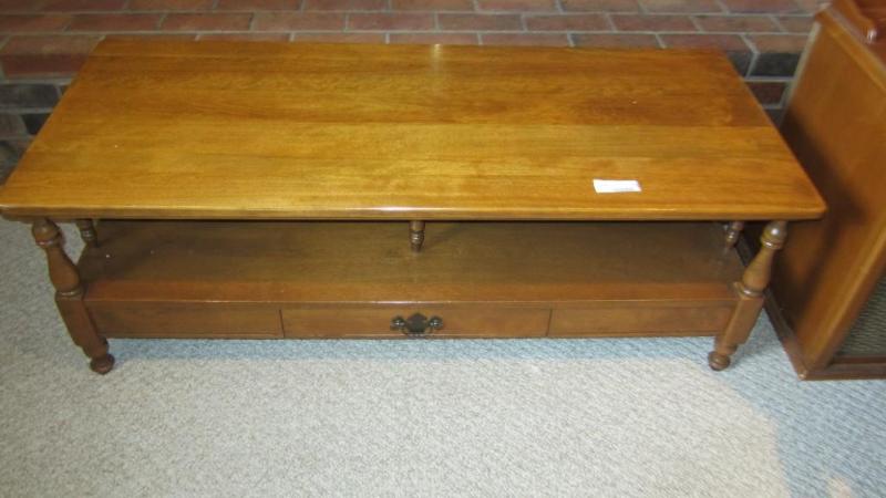 lot 211 image: coffee table...