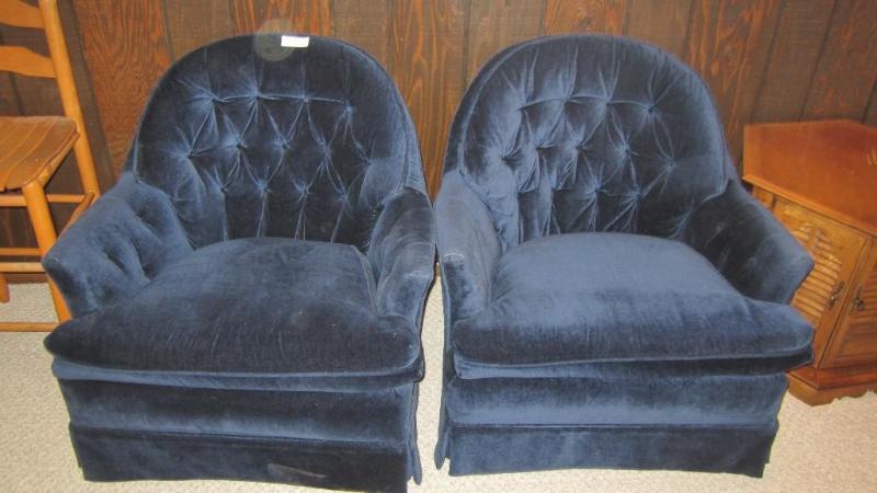 lot 213 image: 2 chairs...