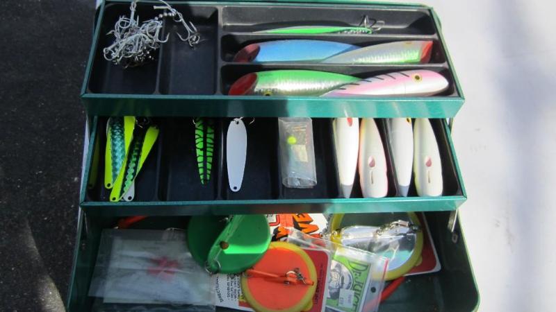 lot 7 image: Large fishing lures...