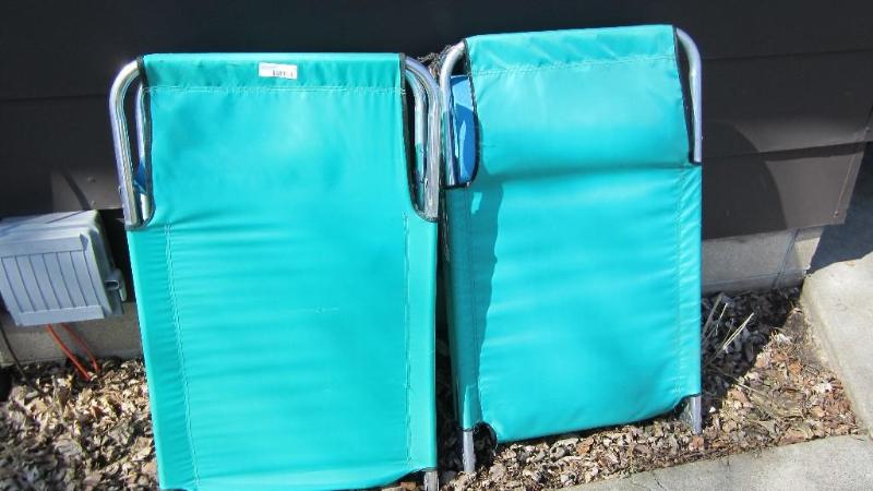 lot 70 image: cots with padding...