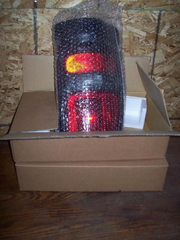 (2) Dodge Ram Taillights -1994 - 20...