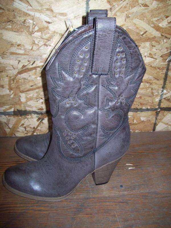 Womens Cowboy Boots -Brown -Tag rea...