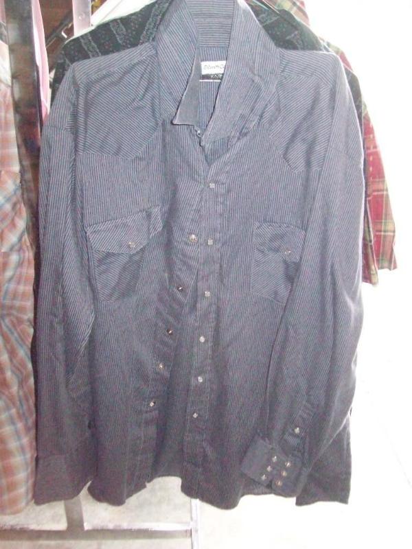 (5) Mens Shirts XL Used...