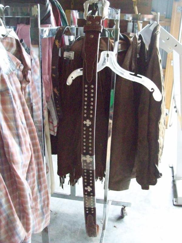 Womens Belt Size 30 -Genuine Leathe...