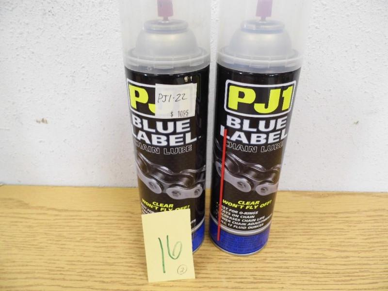 lot 16 image: Lot of 2 Cans PJ1 Blue Label Chain ...